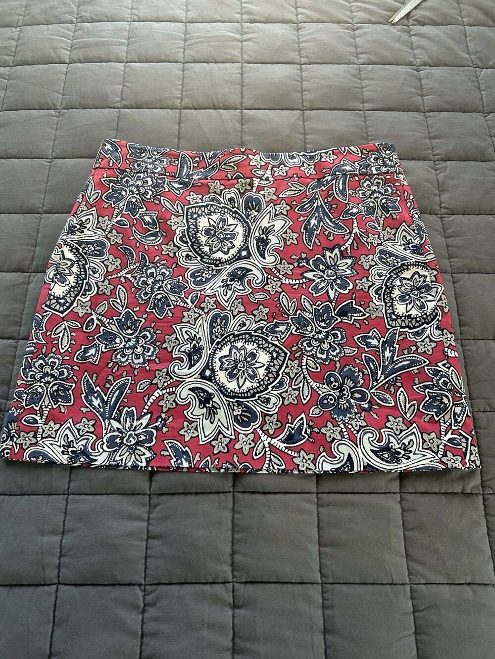 LOFT Outlet Red Navy Blue Floral Paisley Mini Skirt Size 12